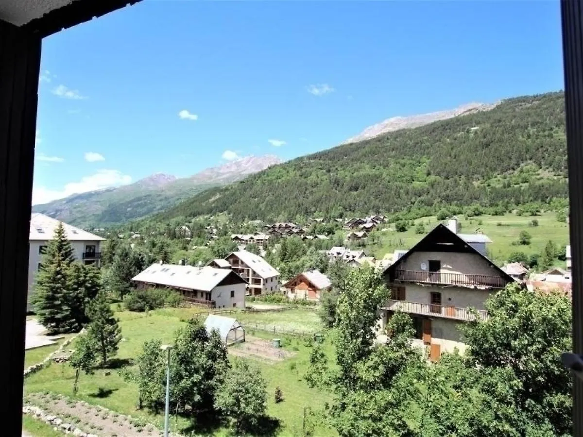 Studio Montagne Pres Des Pistes Et Commerces - 4 Couchages - Parking Prive - Fr-1-330F-90 Serre Chevalier Apartment