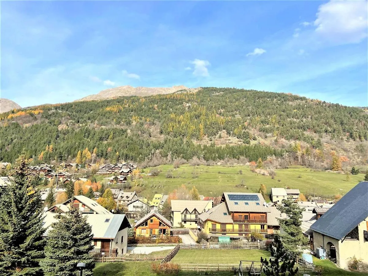 Studio Montagne Pres Des Pistes Et Commerces - 4 Couchages - Parking Prive - Fr-1-330F-90 Serre Chevalier