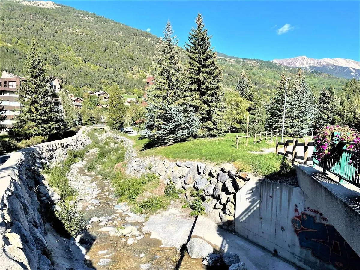 Apartment Studio Montagne Pres Des Pistes Et Commerces - 4 Couchages - Parking Prive - Fr-1-330F-90 Serre Chevalier